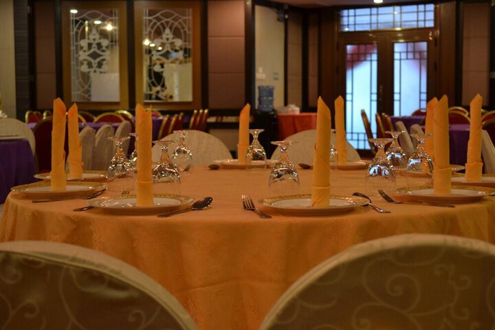 Dining 45 of 59
