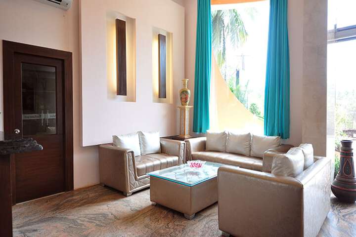 Guest Lobby