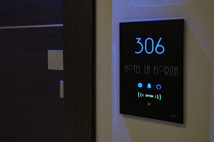 Room 17 of 113