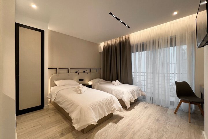 Room 10 of 49