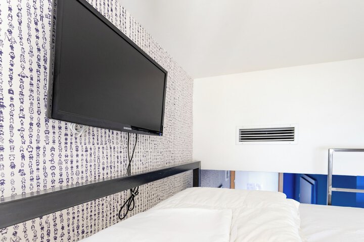 Room 34 of 68
