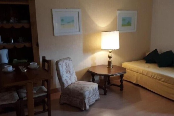Room 15 of 23