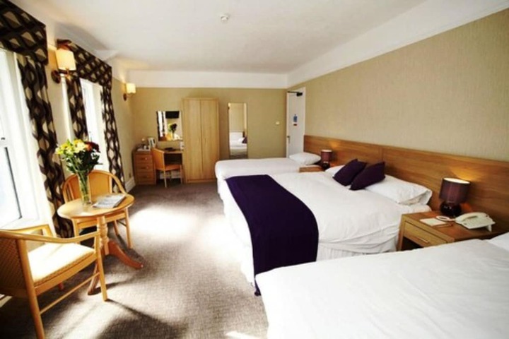 Room 16 of 33