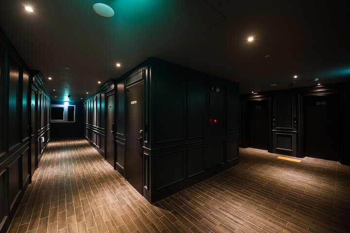 Ballroom/Hall 30 of 32