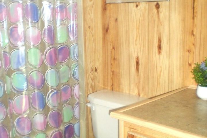 Room 6 of 16