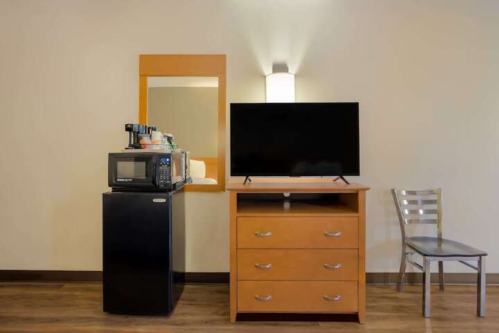 Room 10 of 36