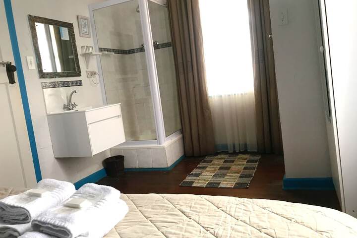 Room 27 of 78