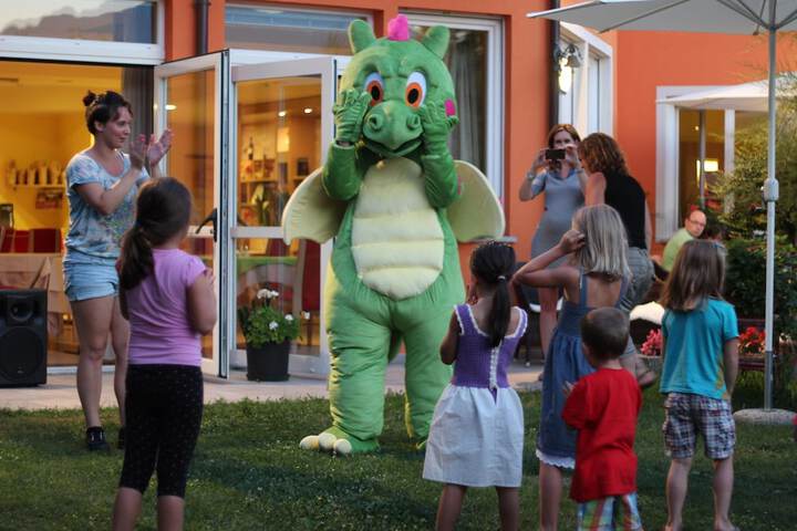 Childrens Activities 45 of 75