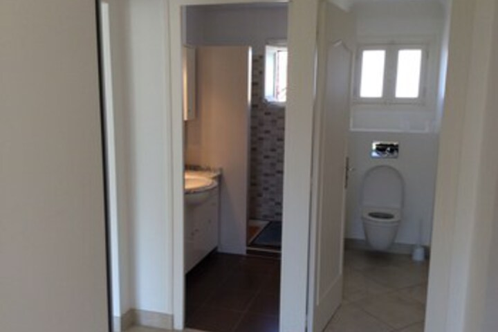 Room 2 of 22