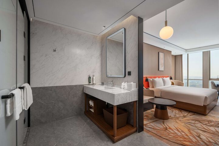 Room 27 of 54