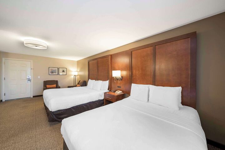 1 King Bed (30 of 34)