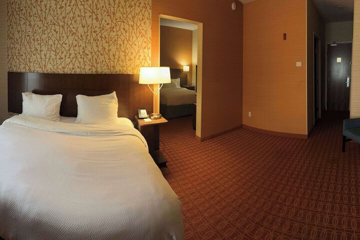 1 King Bed Accessible (5 of 9)