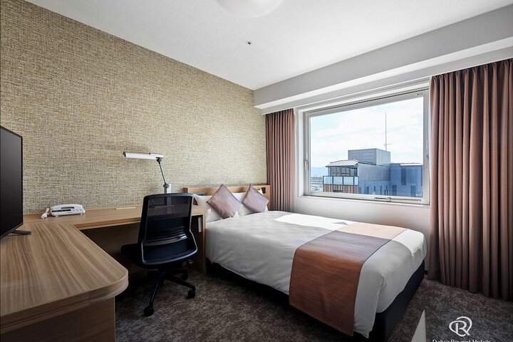 Room 17 of 48