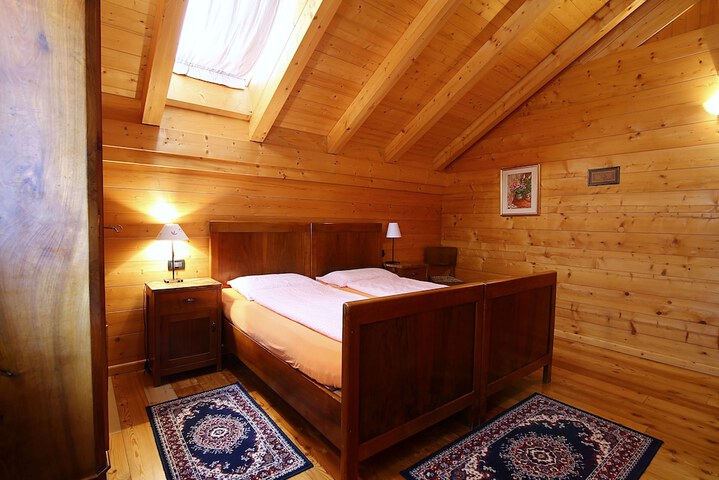 Room 7 of 52