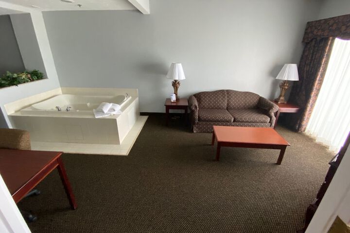 Room 8 of 46