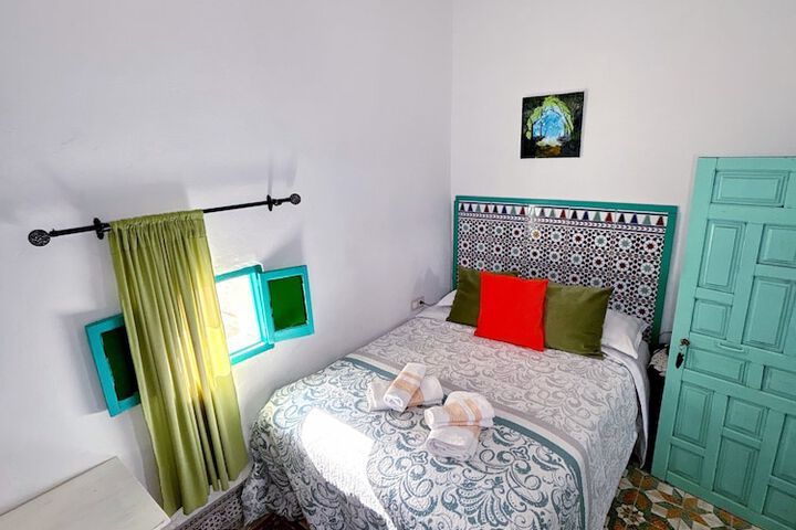 Room 9 of 48