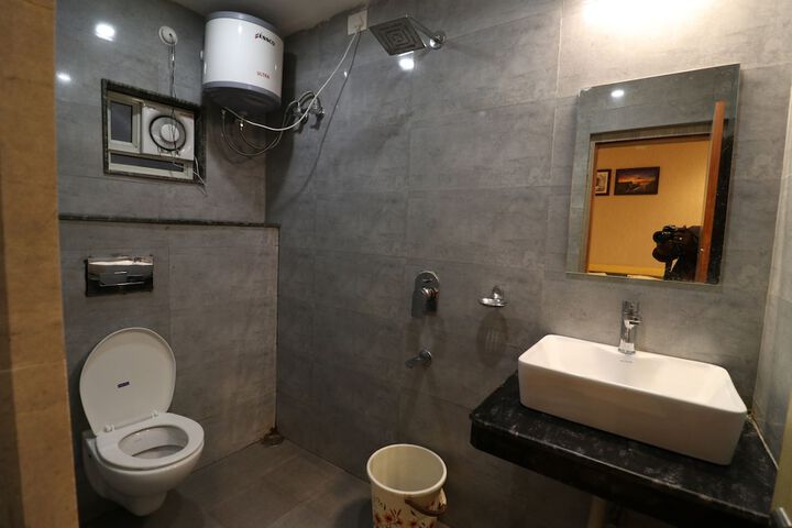 Room 29 of 60
