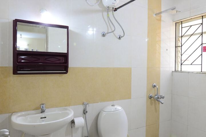Room 12 of 16
