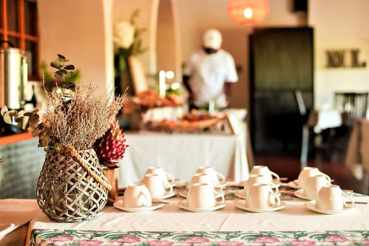 Dining 55 of 77
