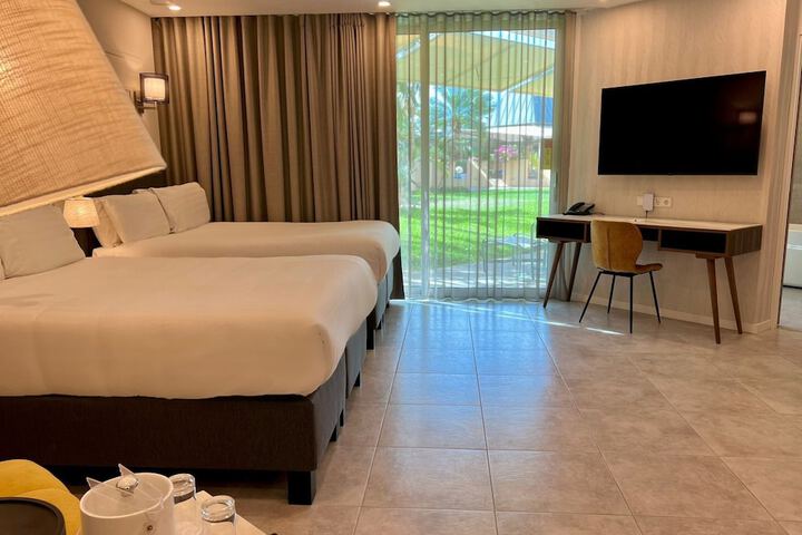 Room 37 of 278