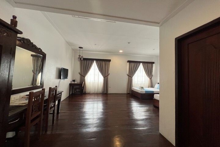 Room 14 of 34