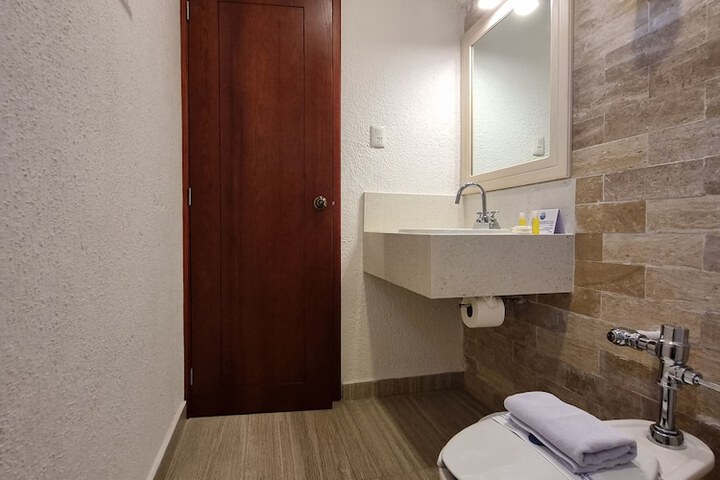 Room 19 of 56