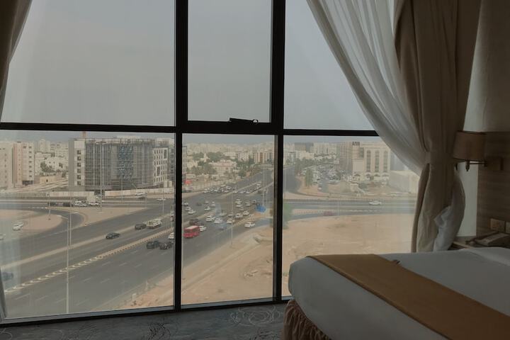Room 21 of 76