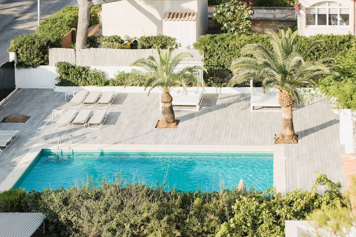 Pool 32 of 101