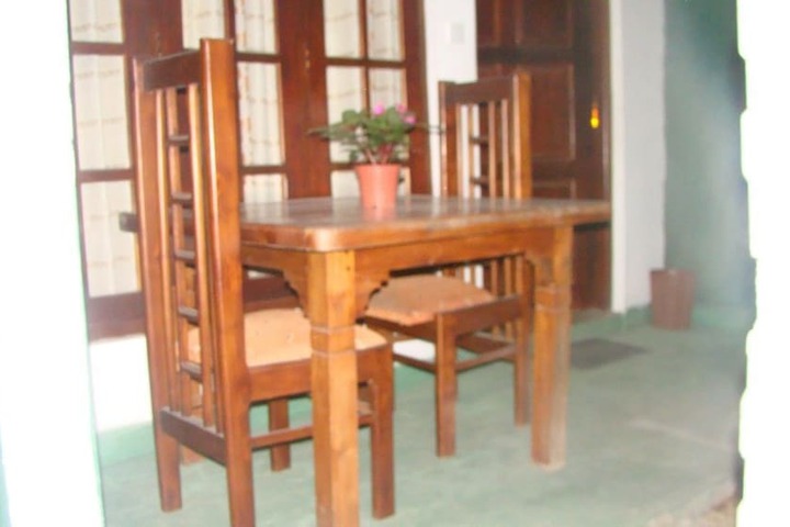 Dining 19 of 27