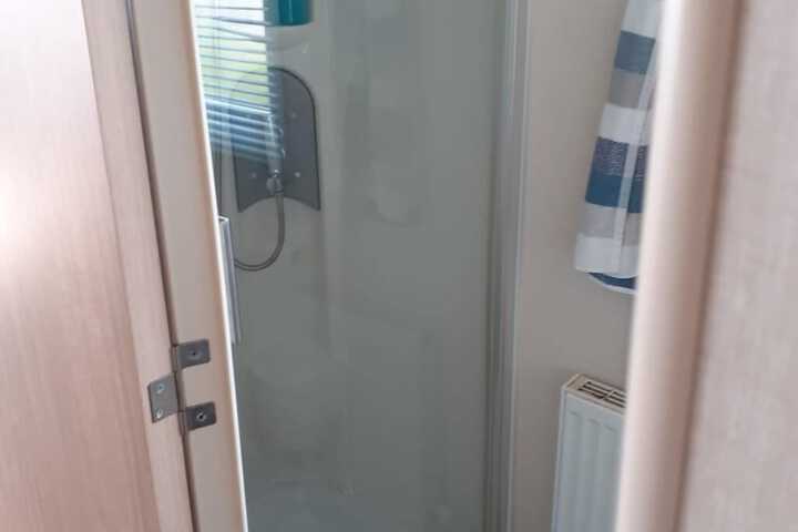 Room 5 of 12