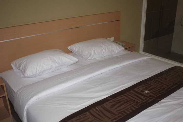 Room 20 of 38