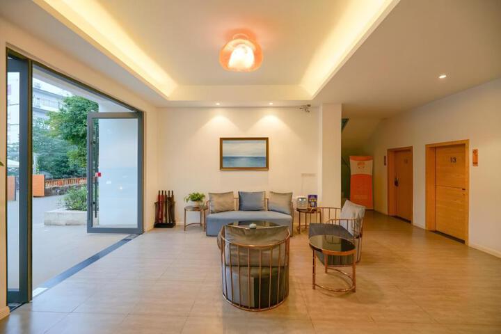 Floral Hotel Weizhou Dao