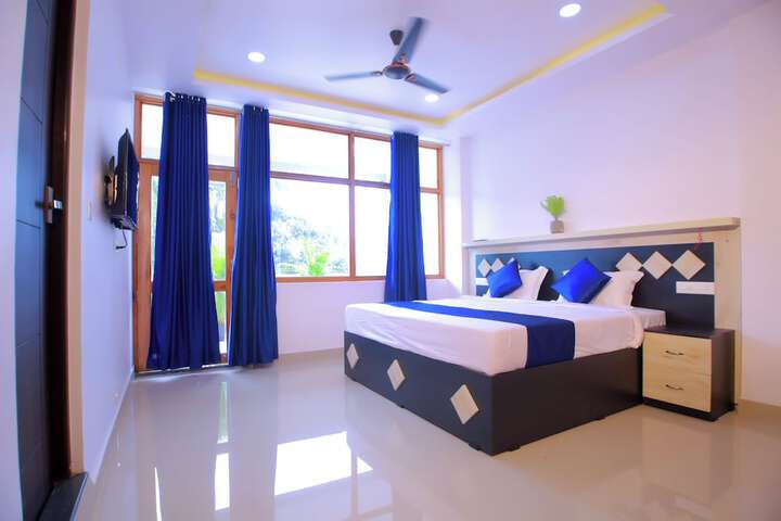 Room 8 of 19
