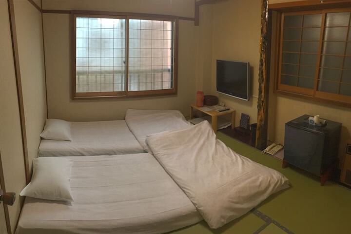 Room 11 of 69