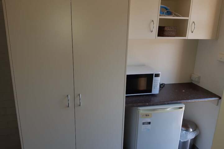 Room 17 of 33