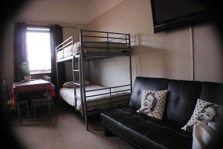 Room 18 of 43