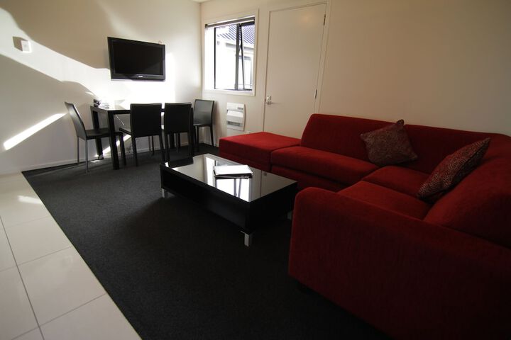 Room 28 of 34