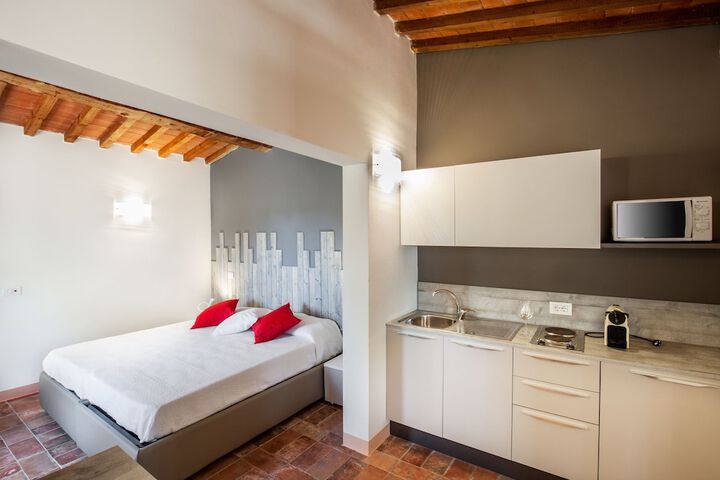 Room 3 of 16