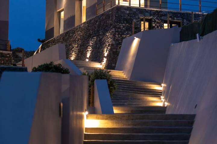 Hotel 146 of 151