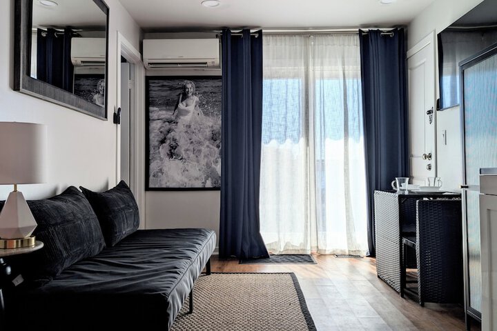 Room 25 of 115