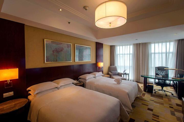 Room 14 of 45