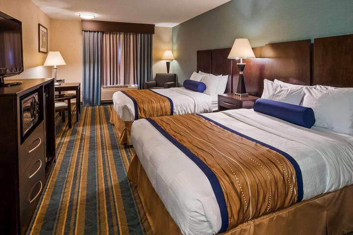 2 Double Accessible Bathtub Microwave, Refrigerator WiFi Full Breakfast (2 of 5)