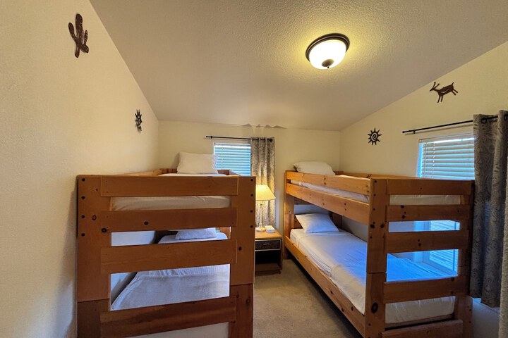 Room 35 of 121