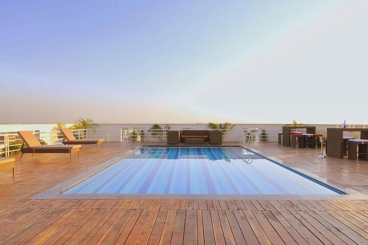 Pools & Facilities