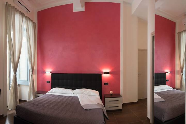 Room 5 of 25