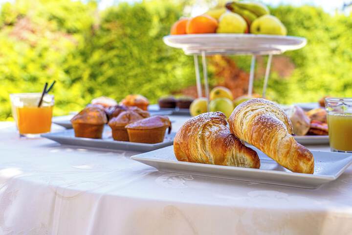 Breakfast/Coffee Service 59 of 72