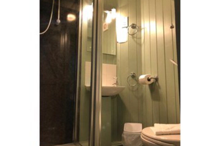 Room 5 of 46