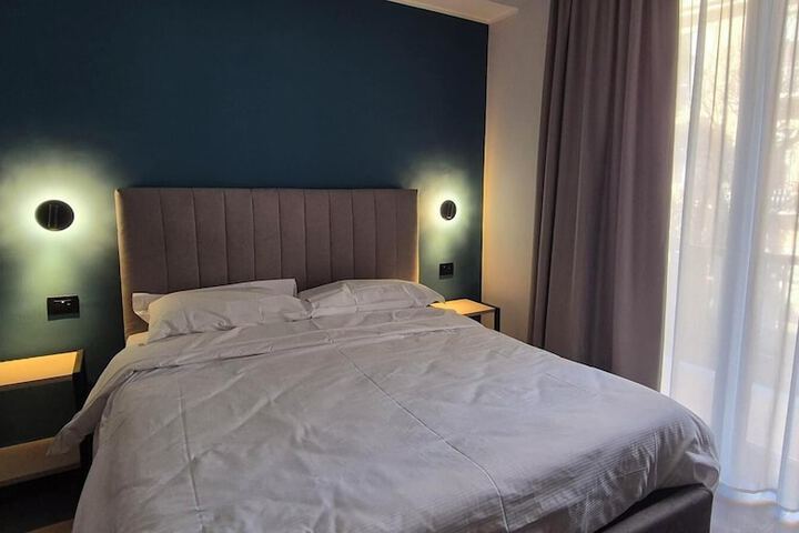 Room 3 of 13