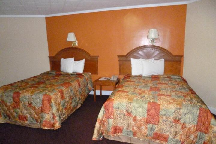 2 Double Beds (9 of 9)