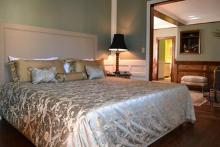 Room 15 of 46